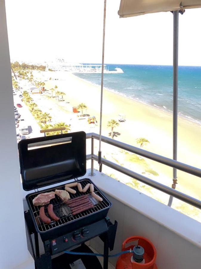 Larnaca Room, 50M To The Finikoudes Beach Eksteriør billede