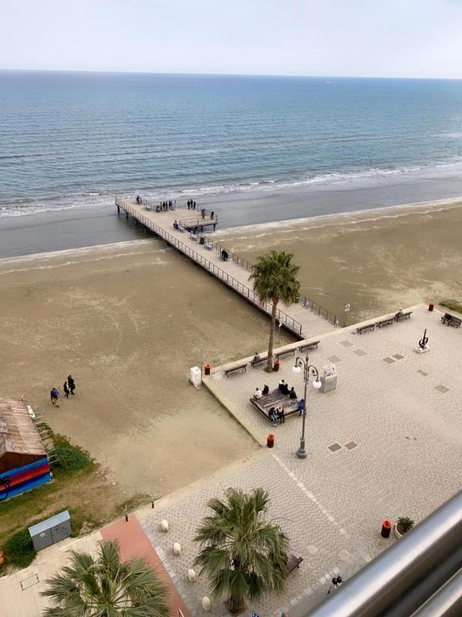 Larnaca Room, 50M To The Finikoudes Beach Eksteriør billede